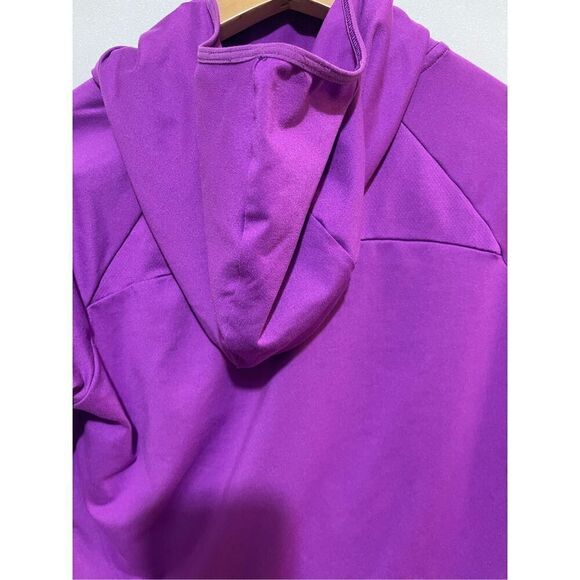 Nike Dri fit hooded active top - Picture 6 of 8